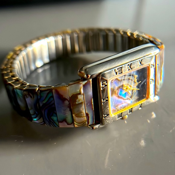 Esta Rosa Vintage Quartz  Mother of Pearl Watch and Band - Picture 11 of 14